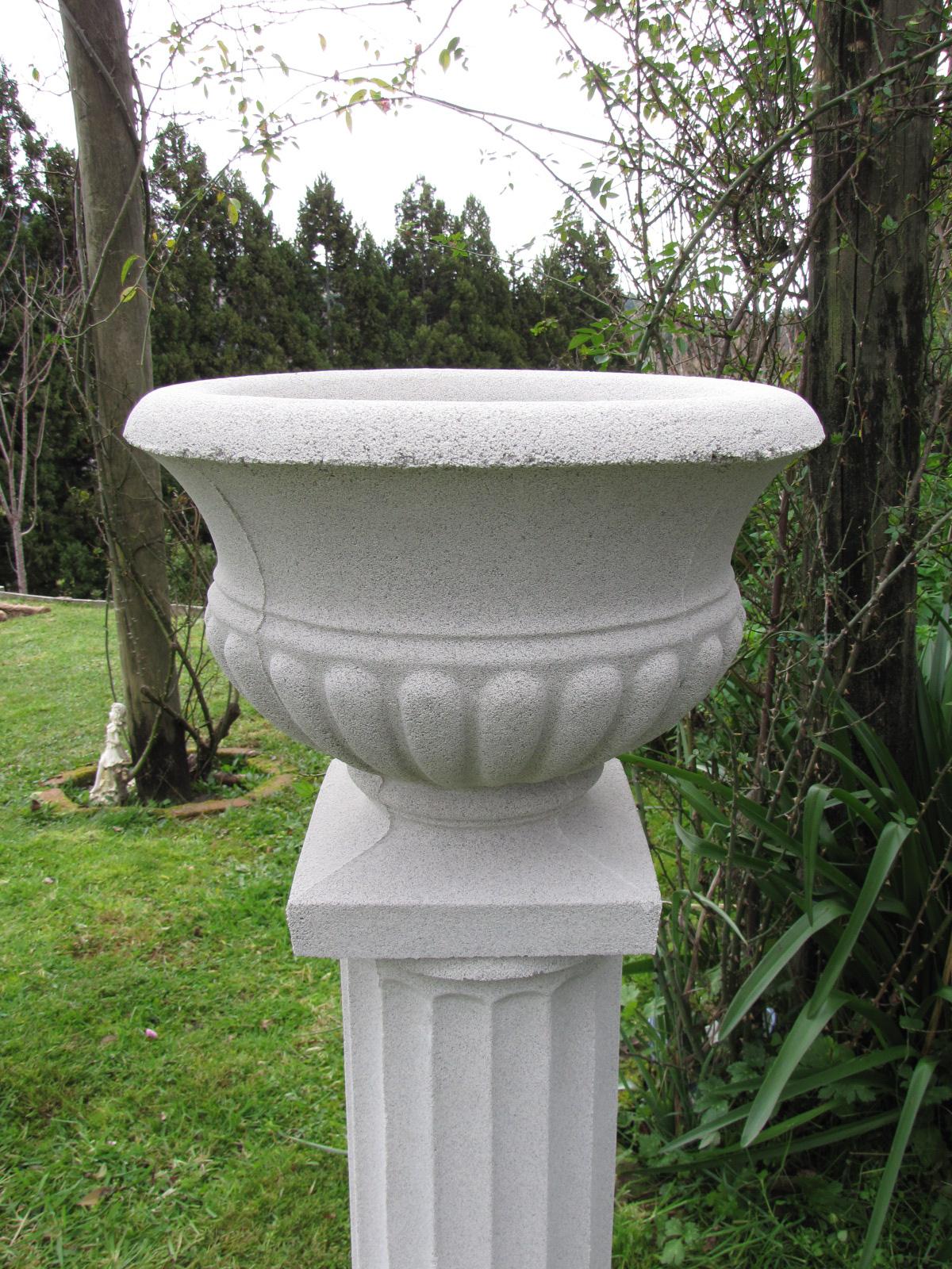Austen Urn
