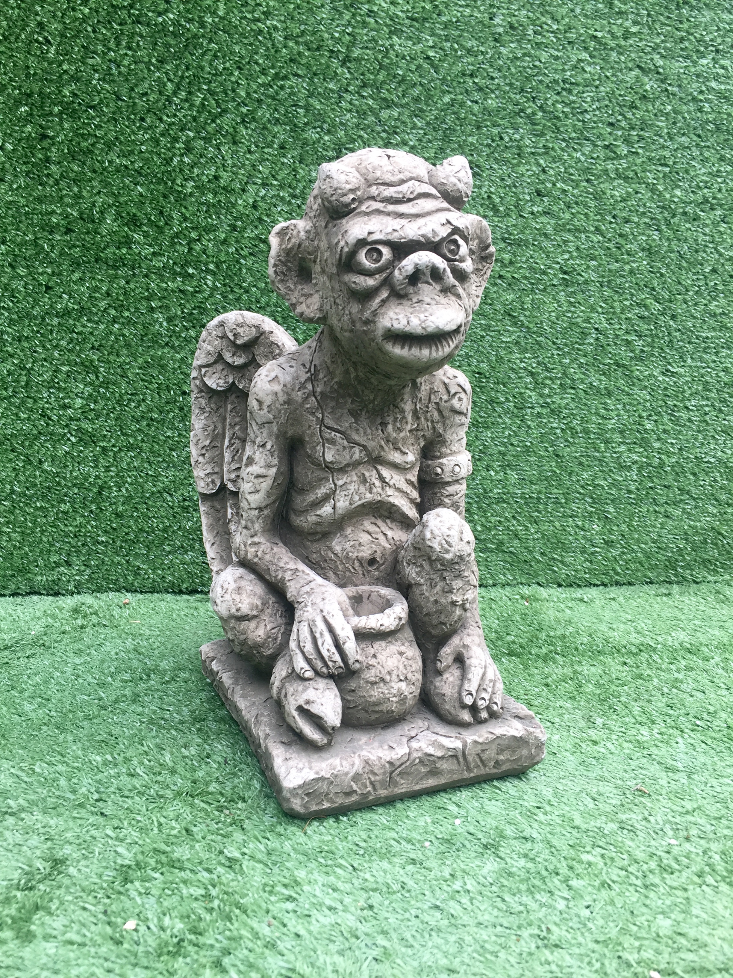 Gargoyle Medium with Pot