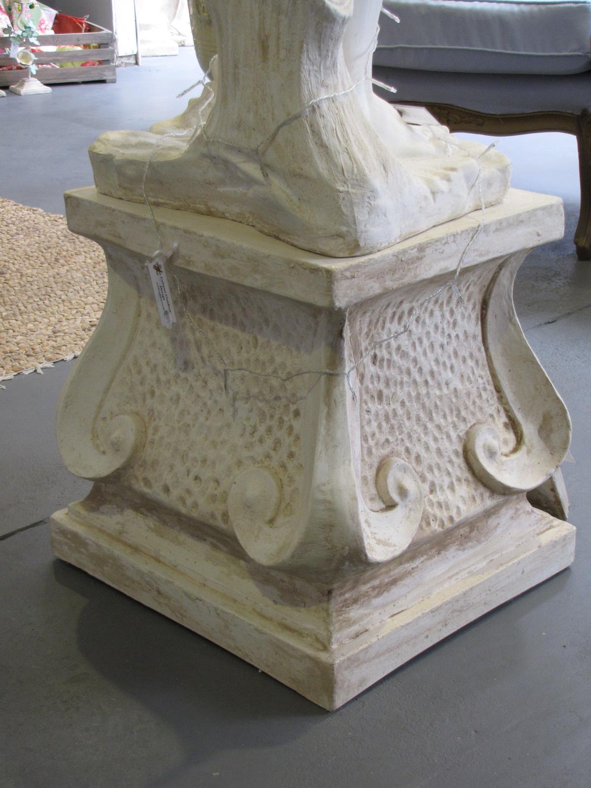 Square 1 Pedestal